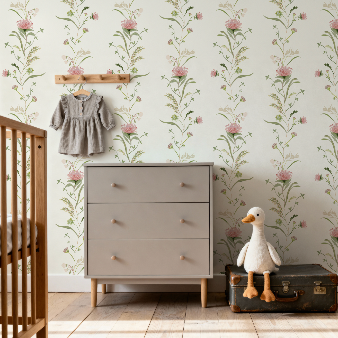 French Vine in Rose Garden Wallpaper