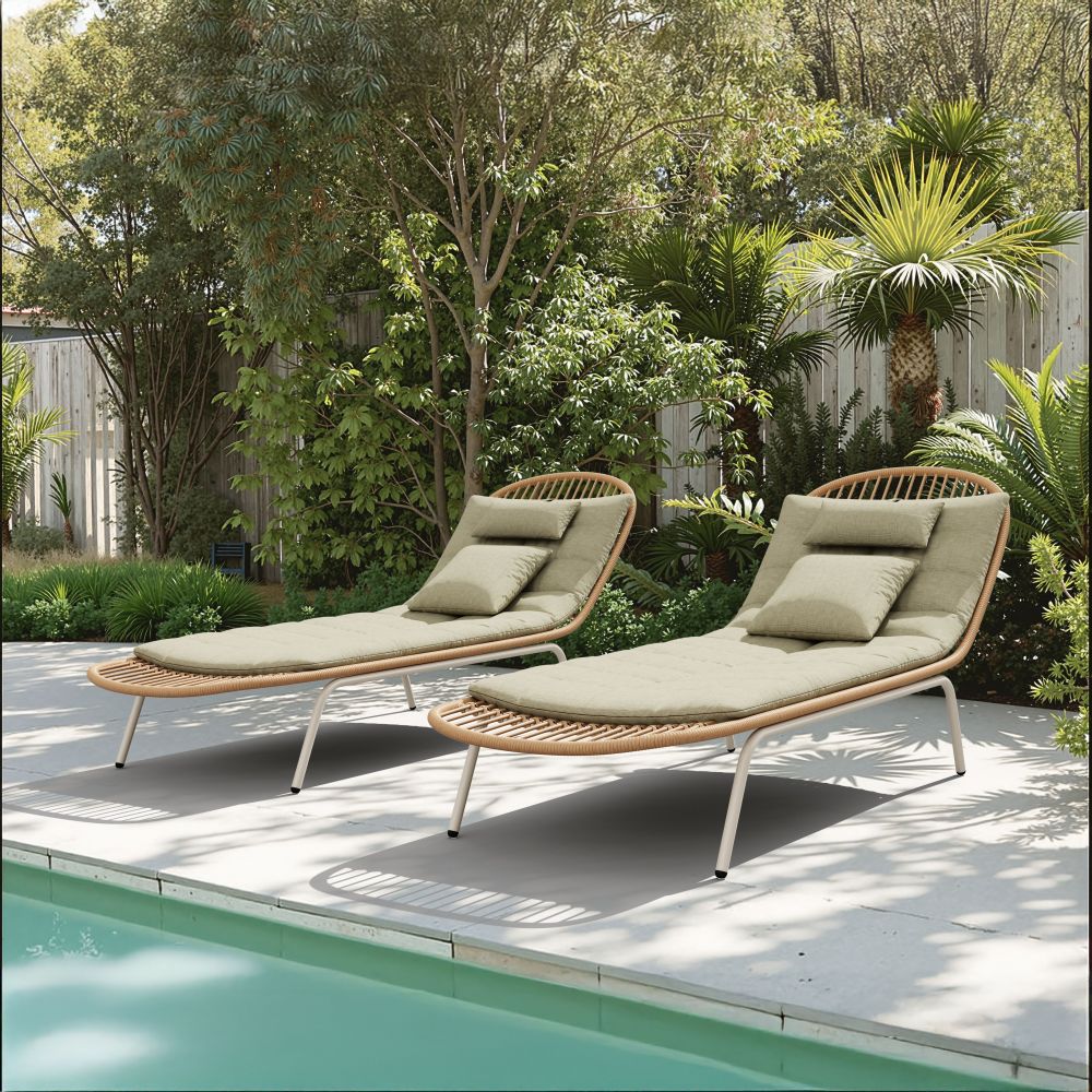 Skim Olefin Fabric Outdoor Luxury Upholstered Rattan Chaise Lounge Seating