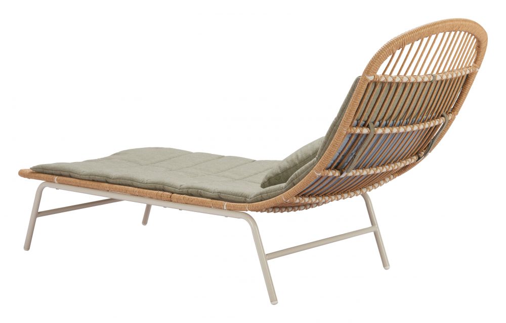 Skim Olefin Fabric Outdoor Luxury Upholstered Rattan Chaise Lounge Seating