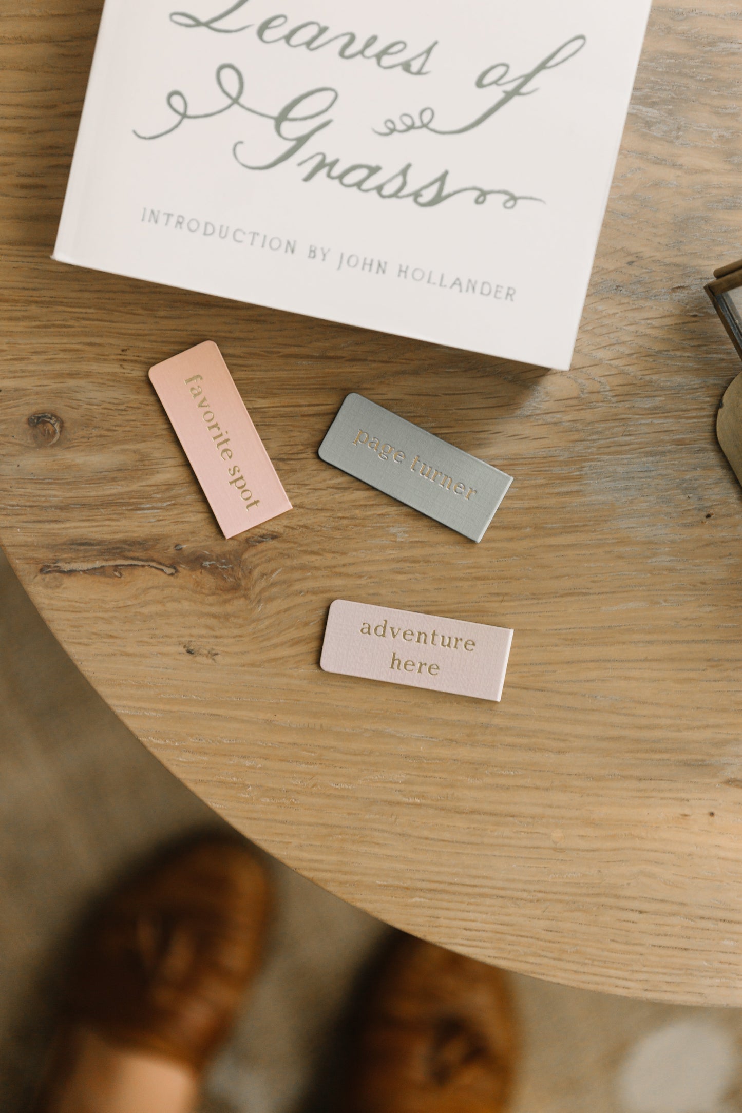 Gold Vintage Bow Foil Embossed Magnetic Bookmark