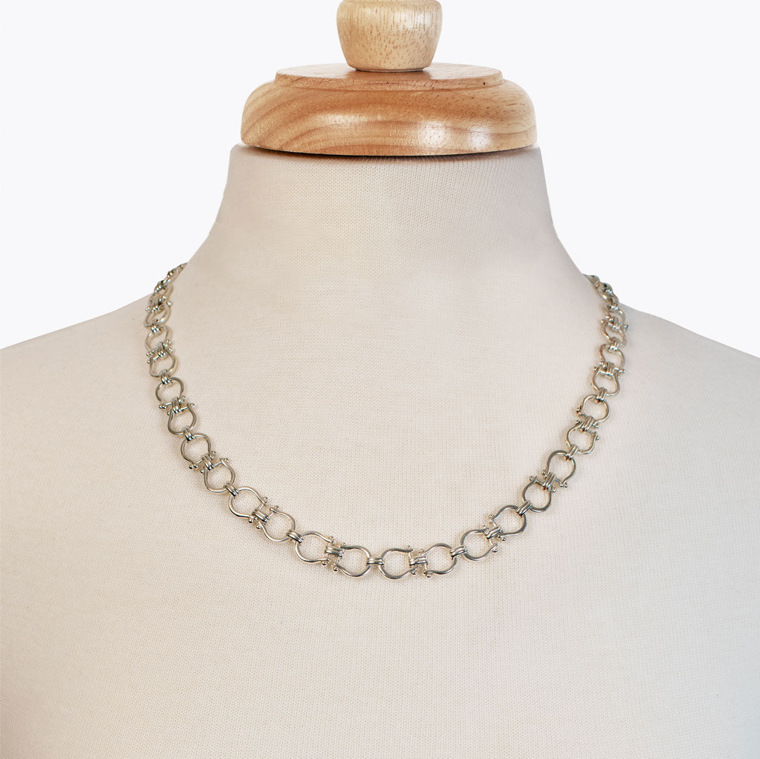 Chapelle - Horseshoe Link Earring in Silver