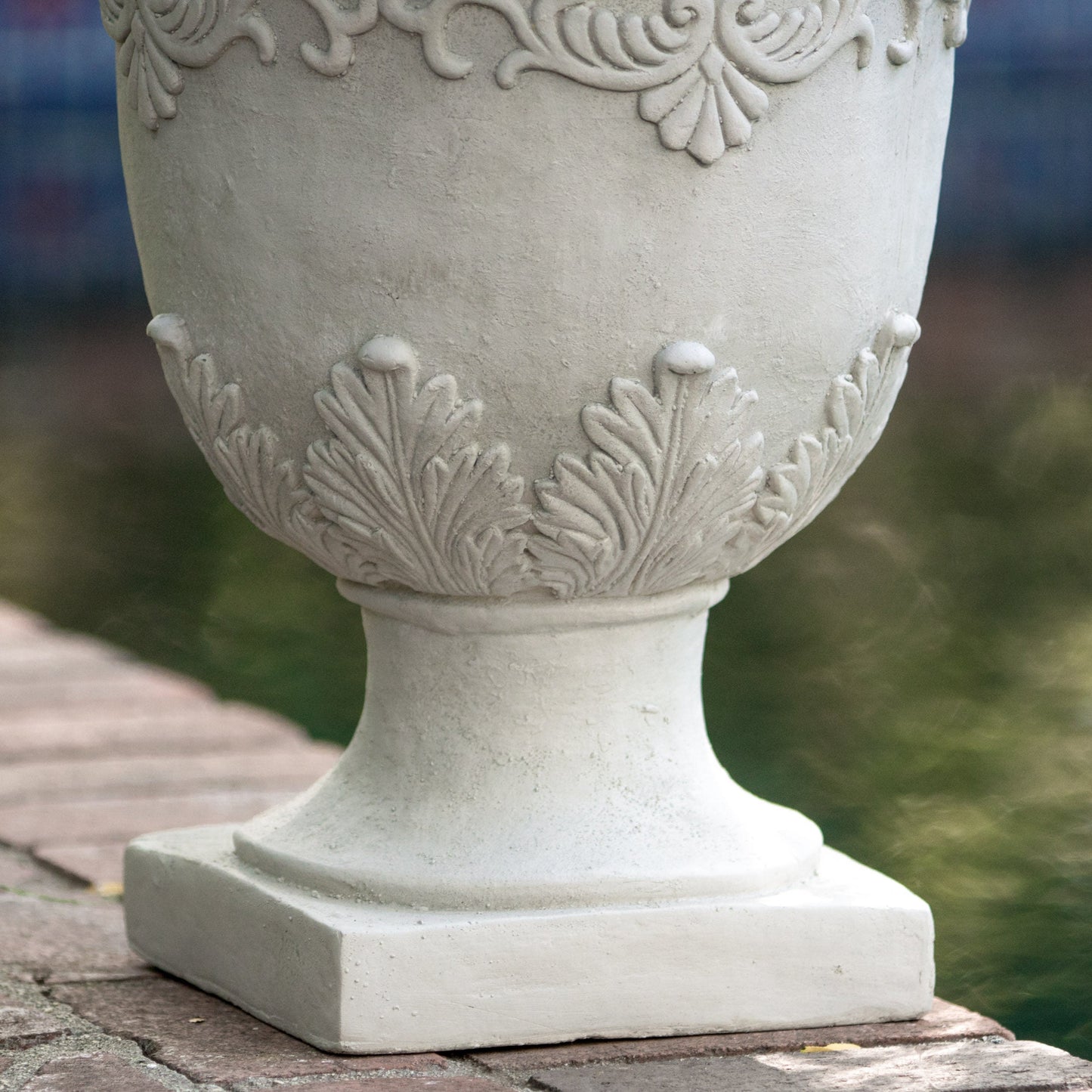 The Casablanca Antique White Ornamental Urn Planter