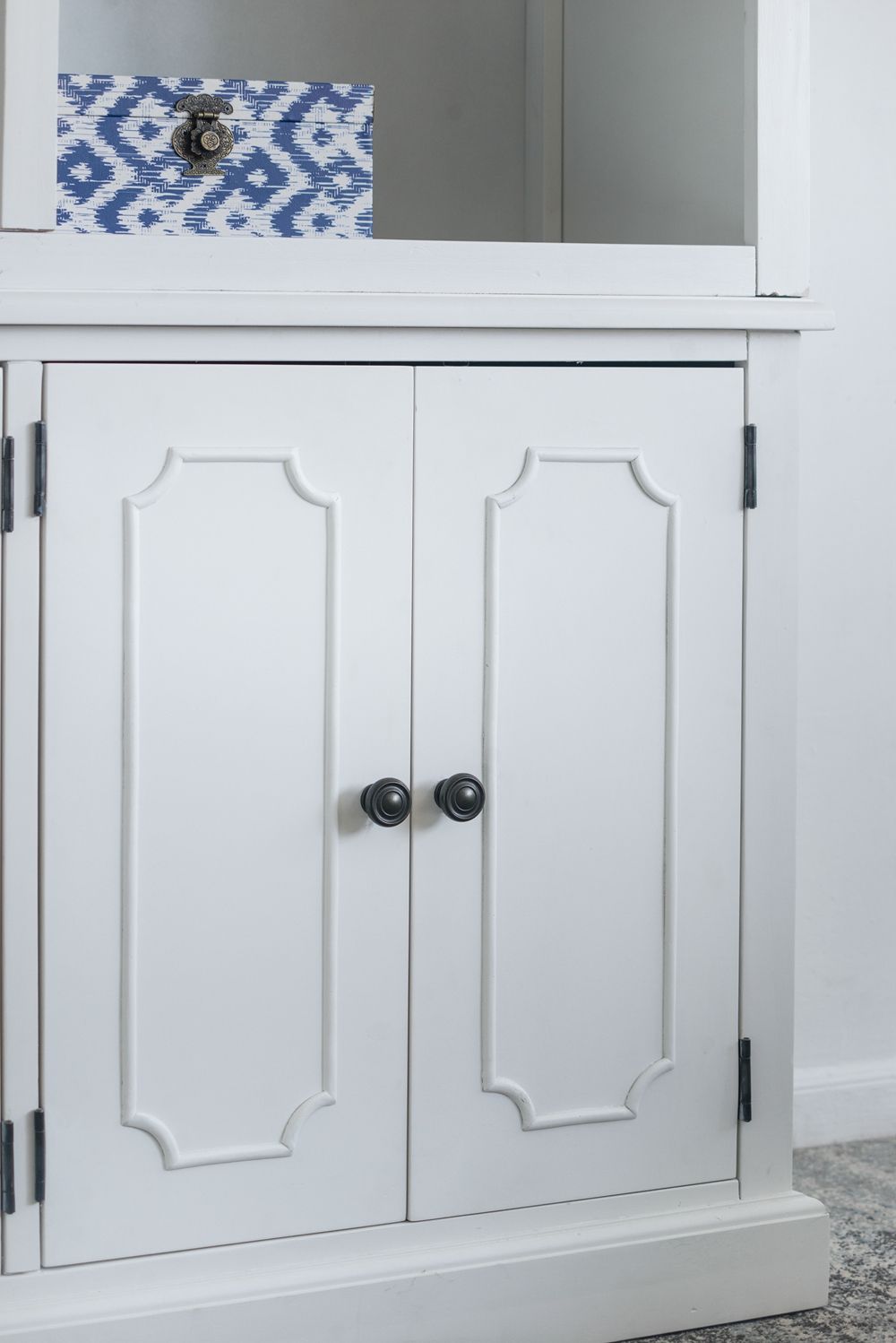 The Provençal Estate Cabinet – Natural Acacia