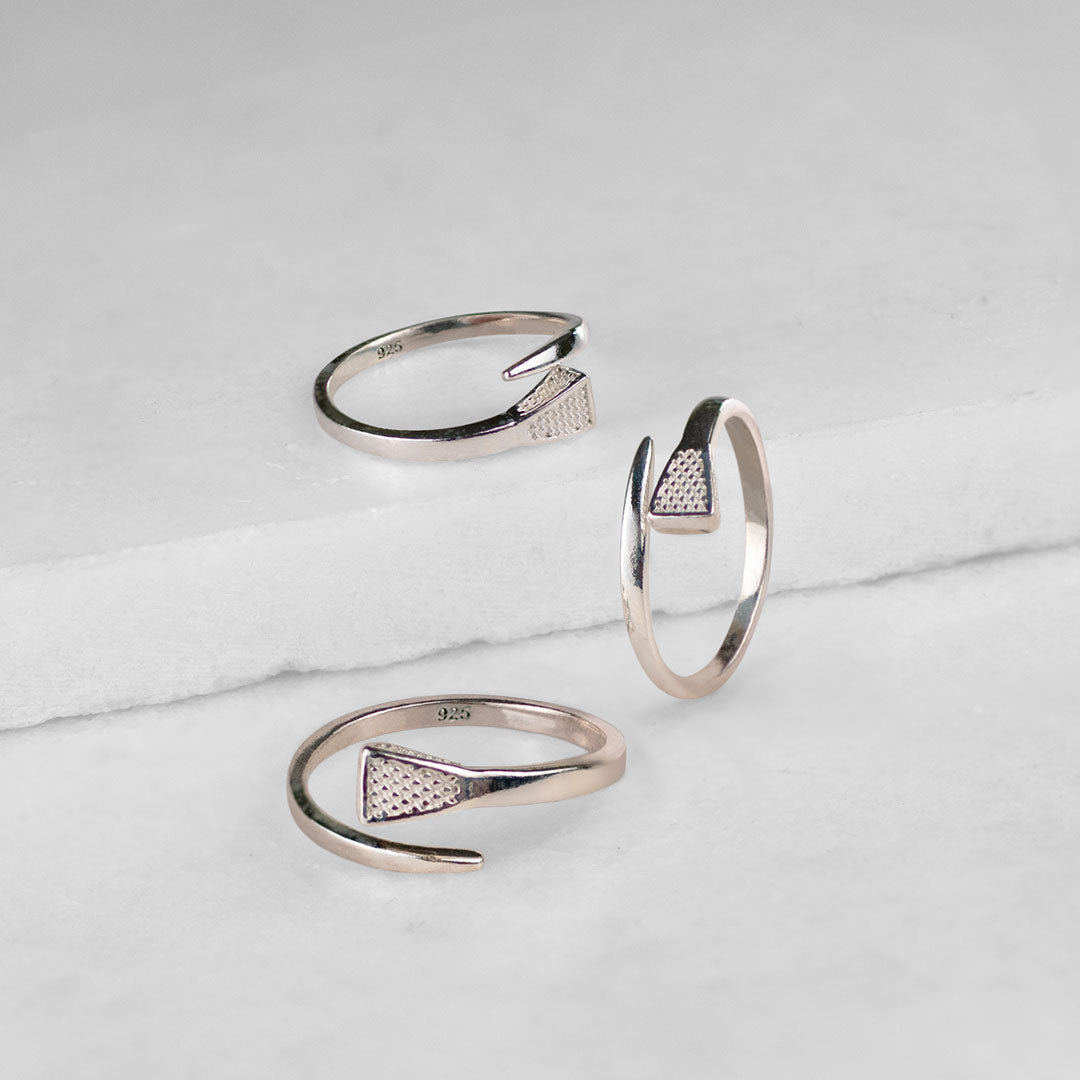 Blacksmith - Horseshoe Nail Wrap Around Equestrian Ring in Silver