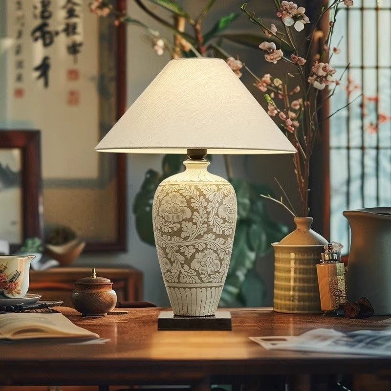 Modern Japanese Style Decorated Table Lamp