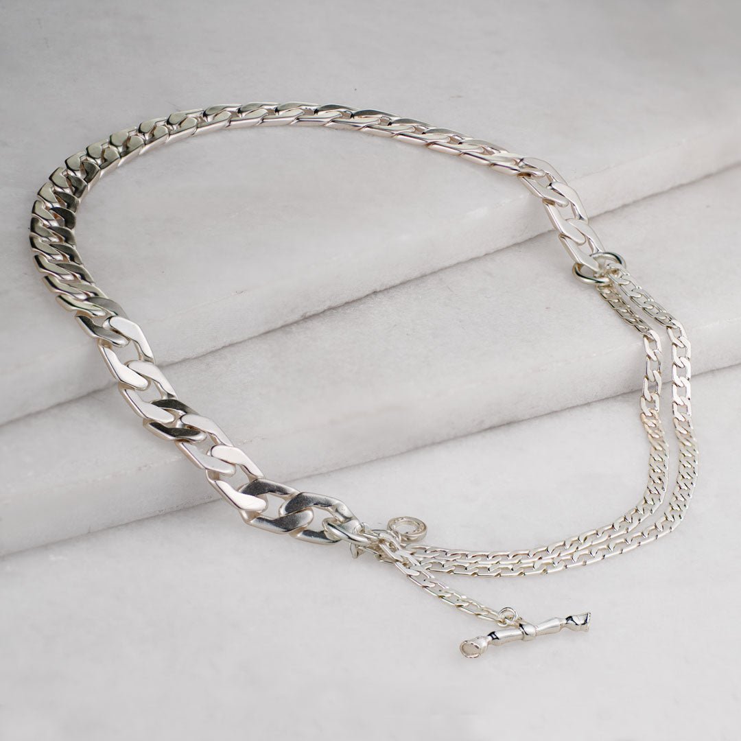 Cadence - Equestrian Curb Chain T-Bar Necklace in Silver