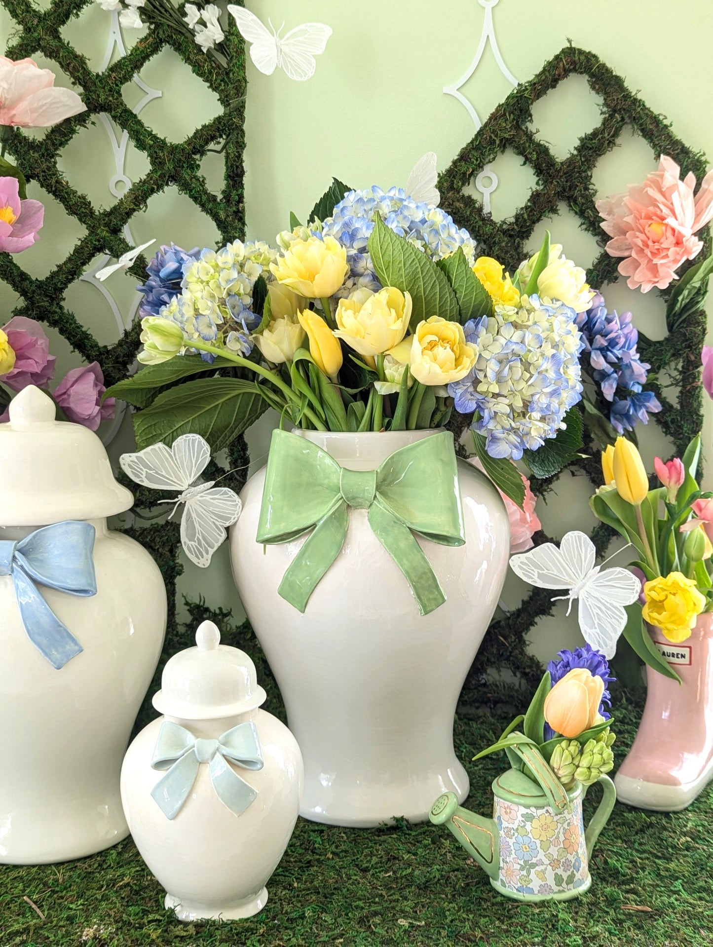 Ginger Jars with Sculpted Ceramic Bow in White