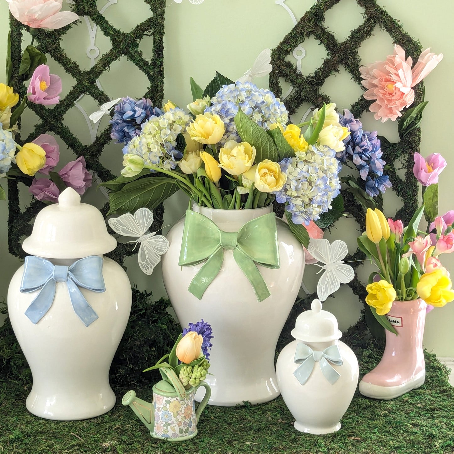 Ginger Jars with Sculpted Ceramic Bow in Cabbage Patch