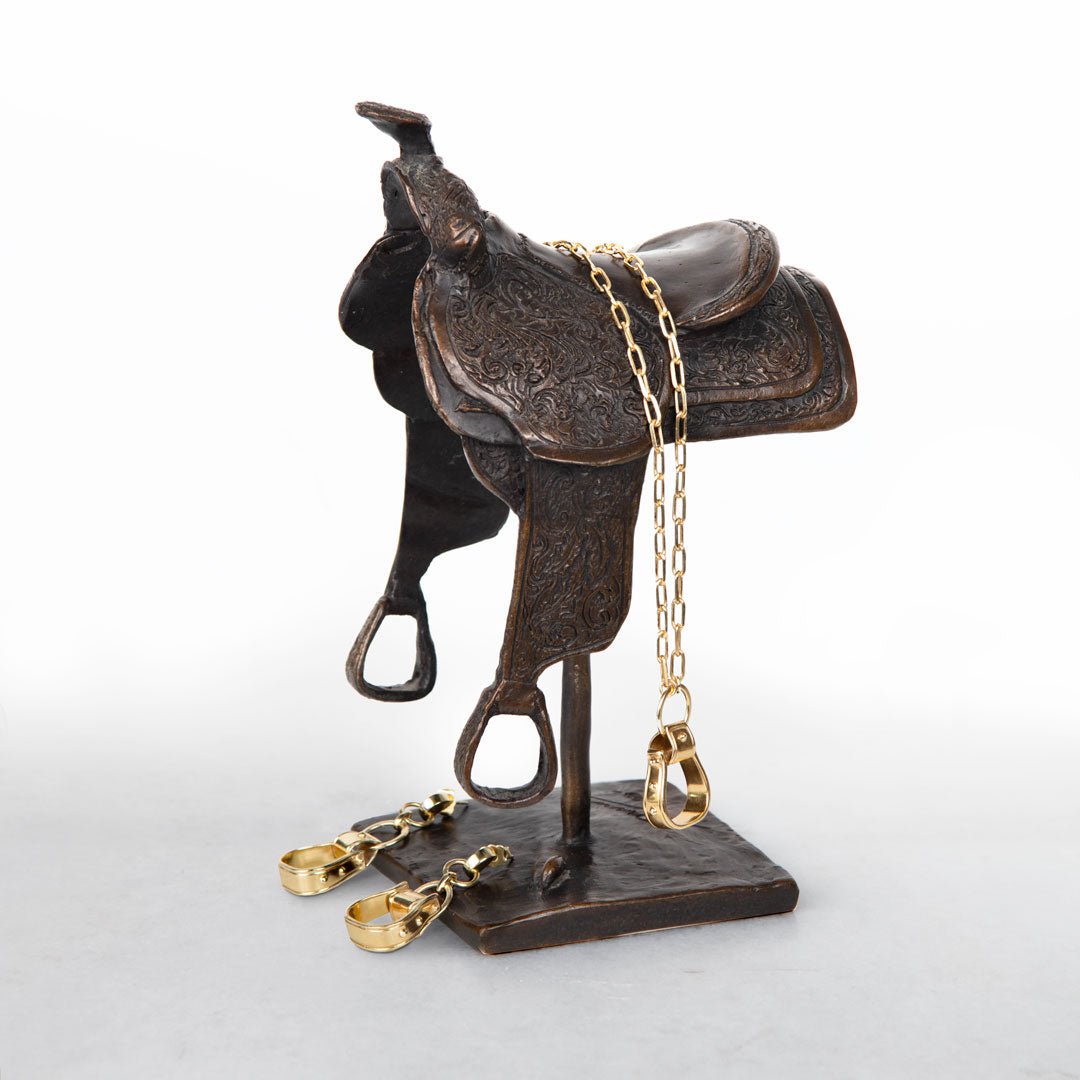 Cheyenne - Single Western Stirrup Necklace in Gold
