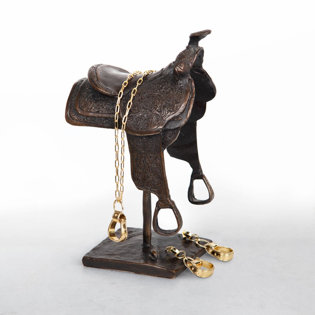 Cheyenne - Single Western Stirrup Necklace in Gold