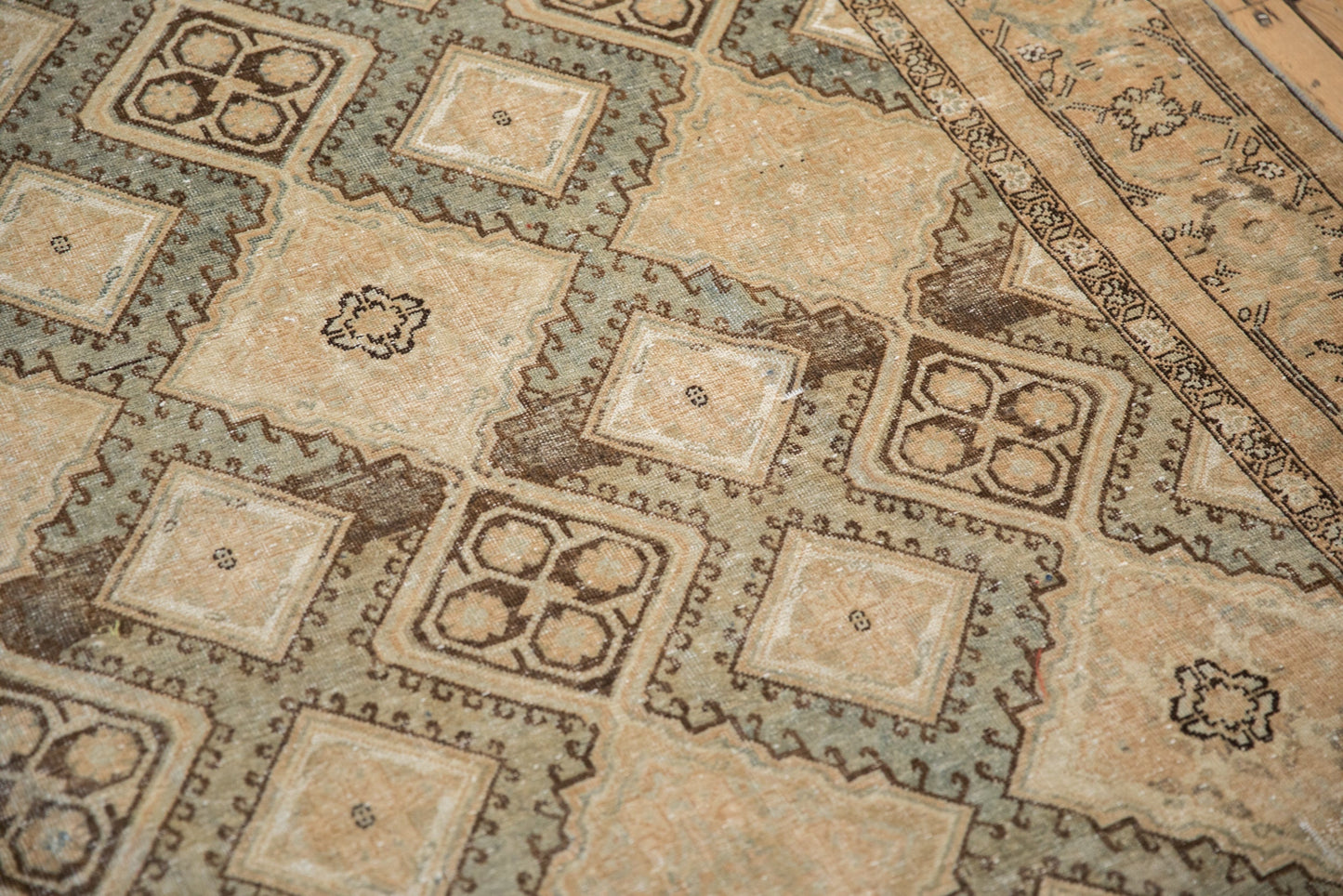 7x12 Vintage Distressed Sivas Carpet