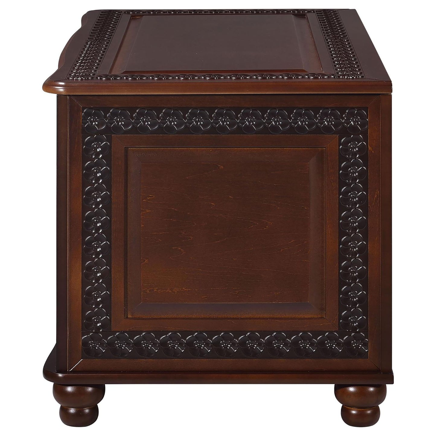 Ashford Cedar Hope Chest with Cedar-Lined Storage