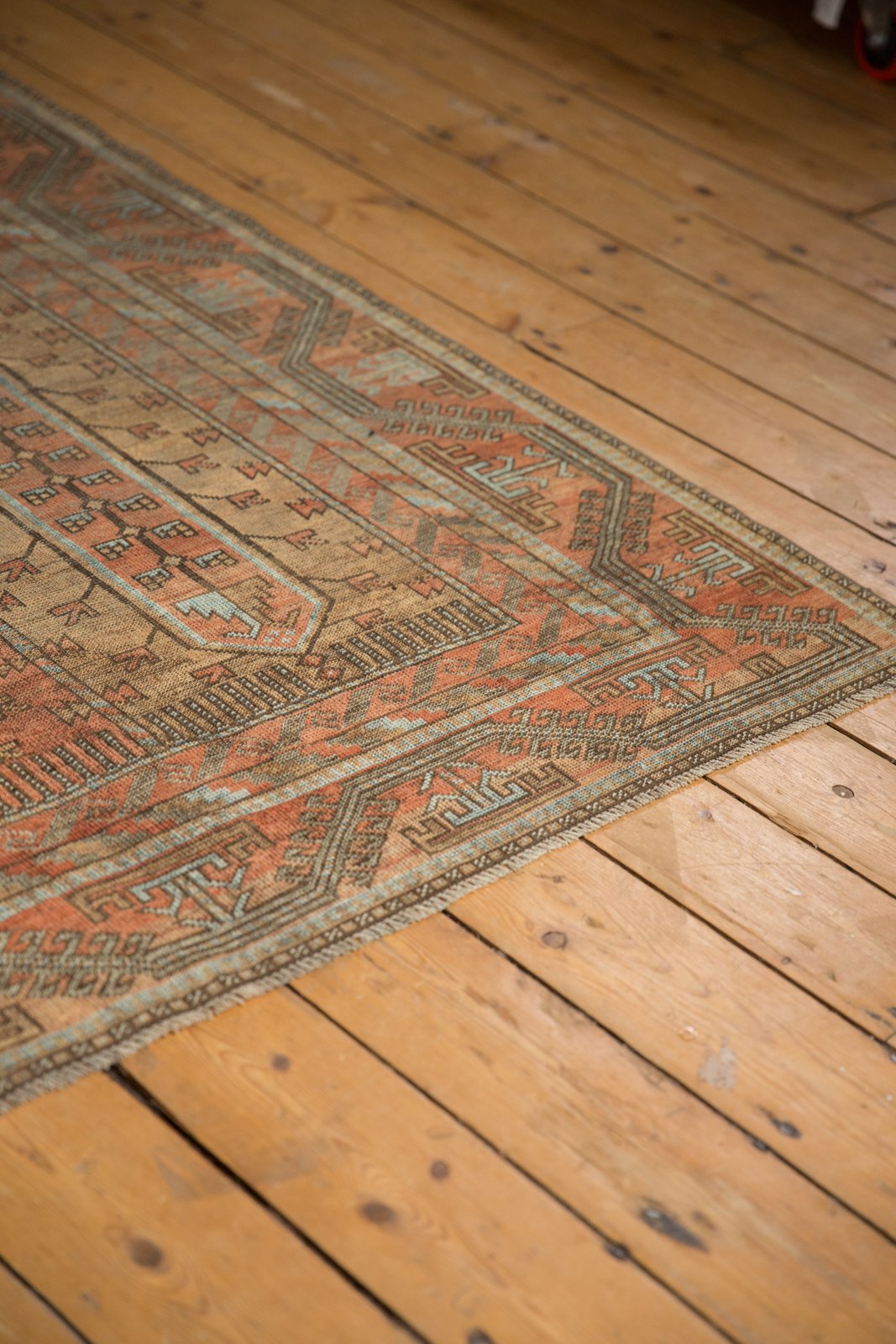 5.5x10 Vintage Distressed Belouch Carpet