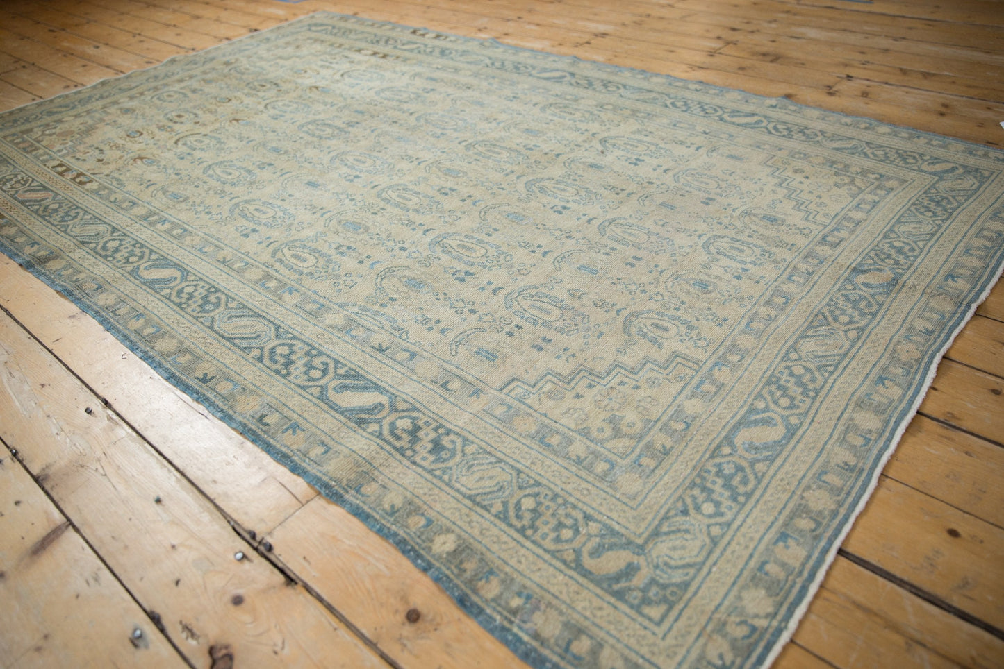 5x8.5 Vintage Distressed Sivas Carpet