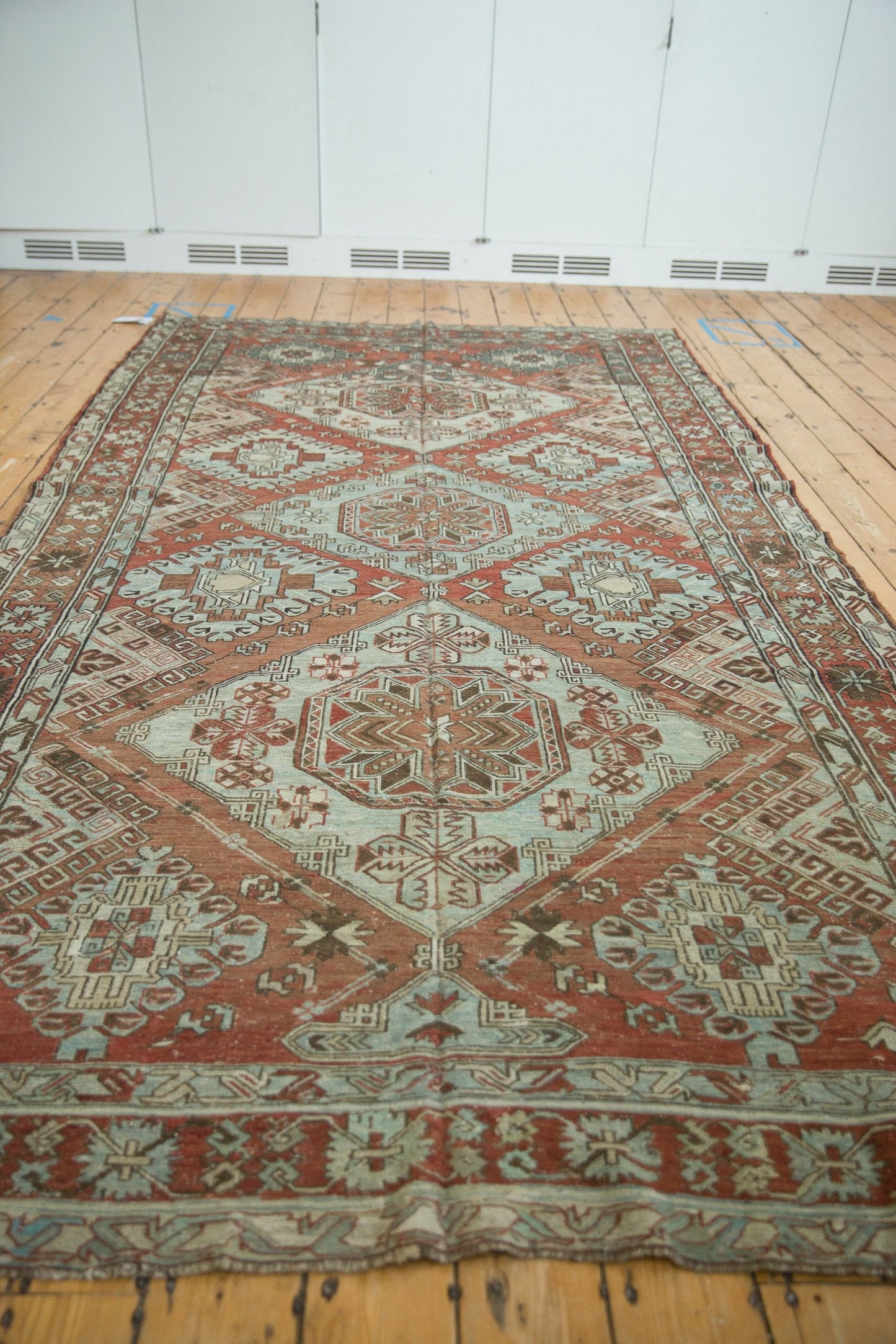 6.5x11.5 Vintage Distressed Soumac Design Carpet