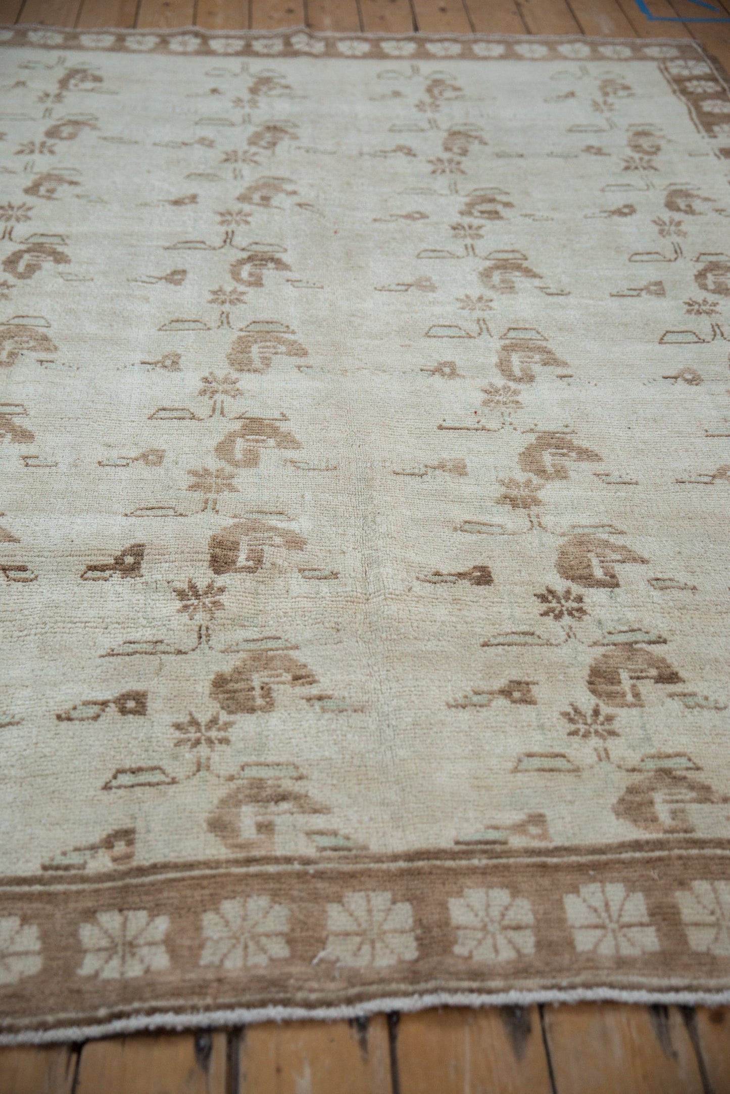 6x8.5 Vintage Distressed Oushak Carpet