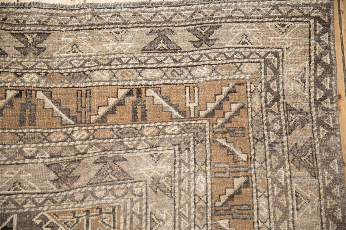 7x9.5 Vintage Distressed Kars Carpet
