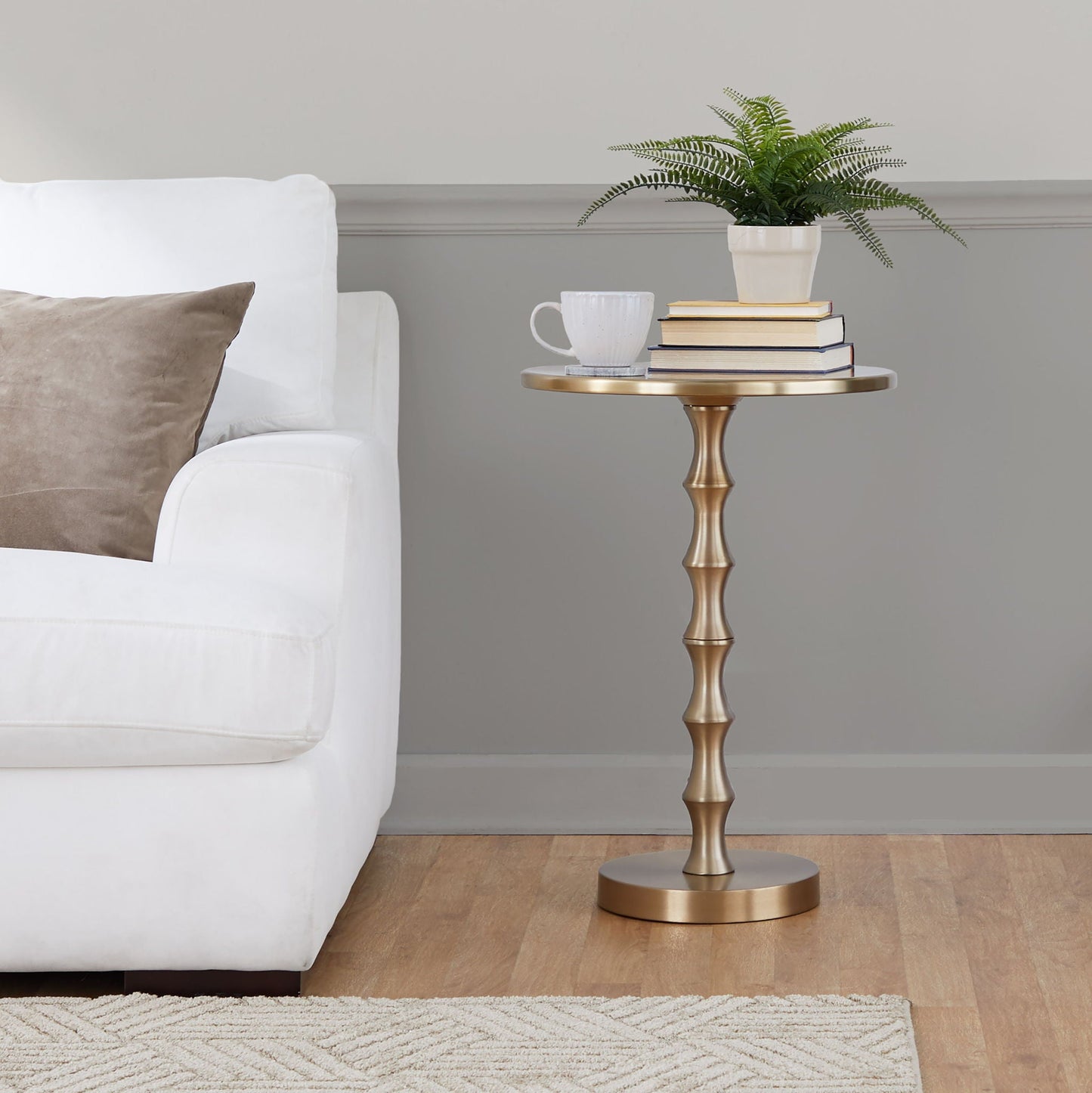 Bora - Contemporary Table