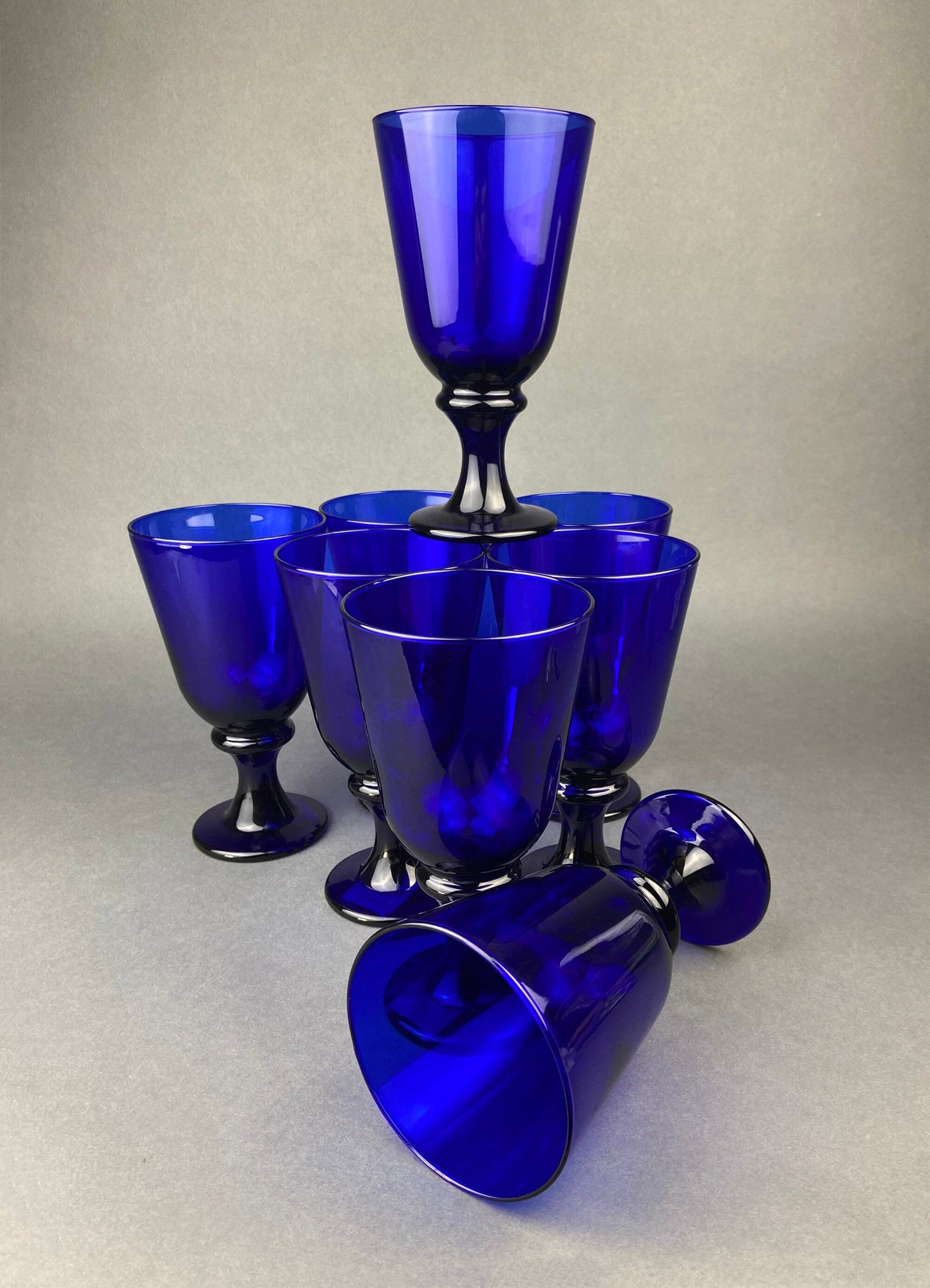 Cobalt Blue Glass Water Goblets. Set of Eight Contemporary Style Stemware. Dark Blue Modern Glassware. Fine Dining.