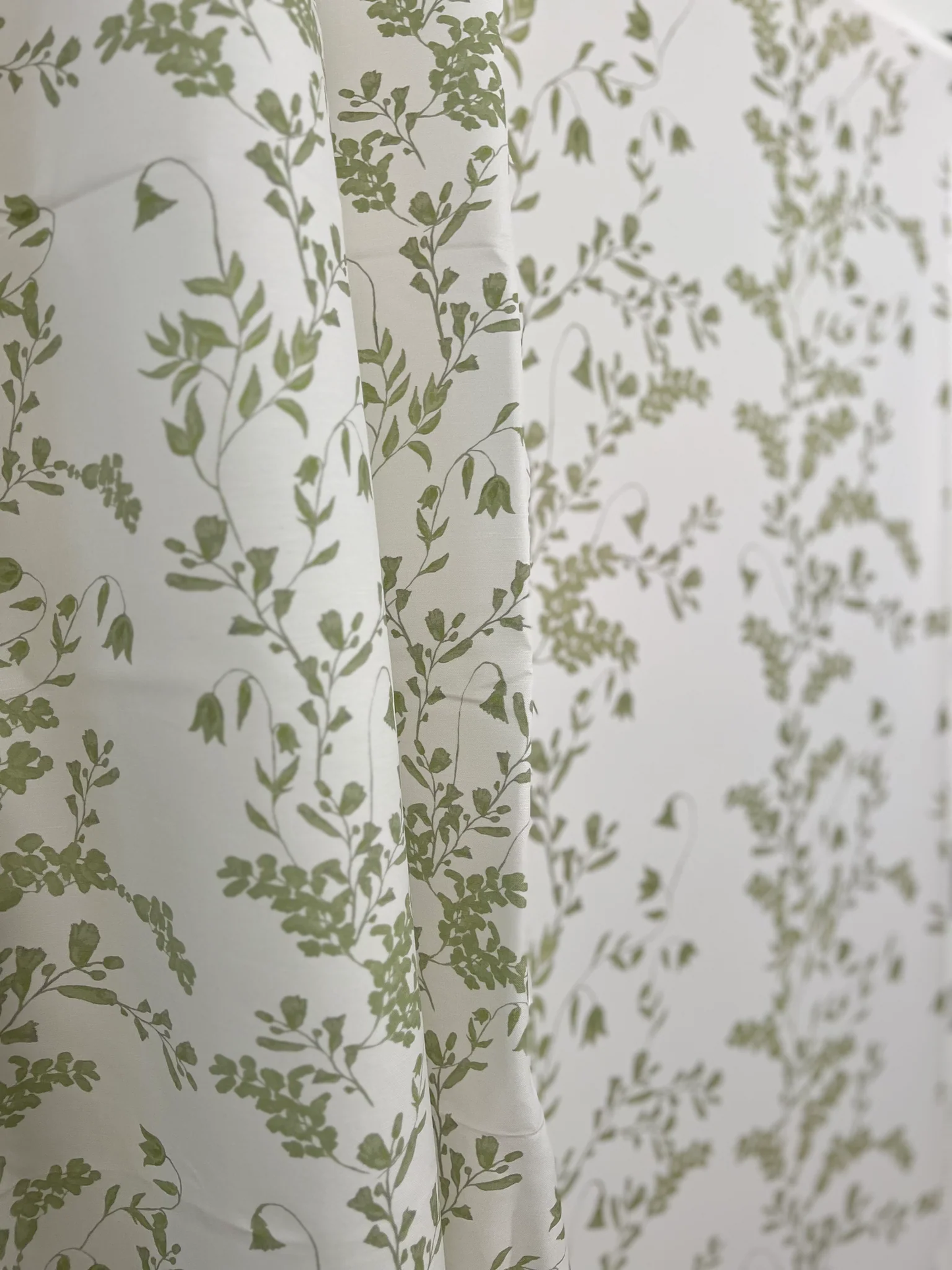 Ruth in Green Wallpaper