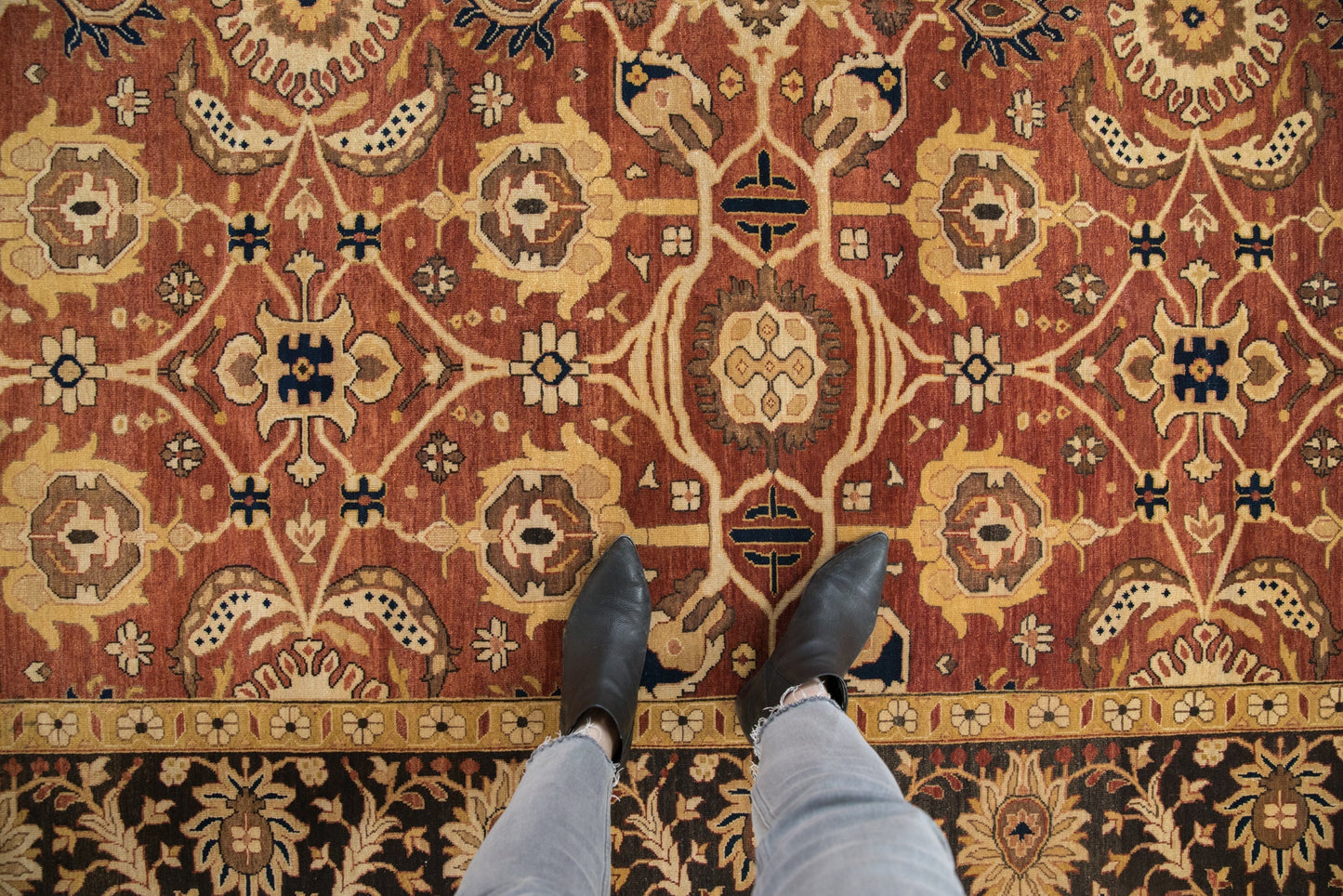 8x10 Indian Mahal Design Carpet