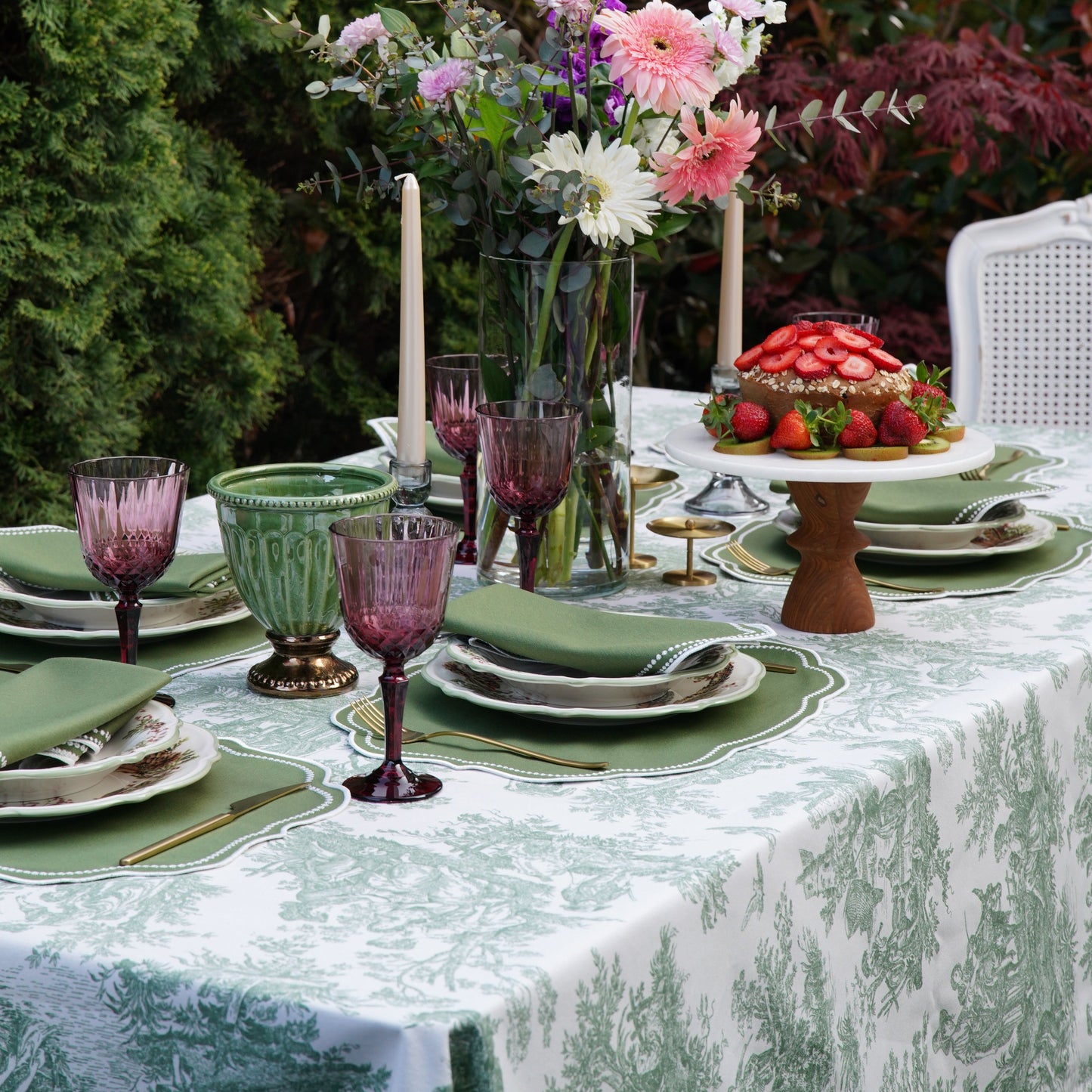 MIRELI GREEN RECTANGLE PLACEMAT & NAPKIN SET (Set Of 4)