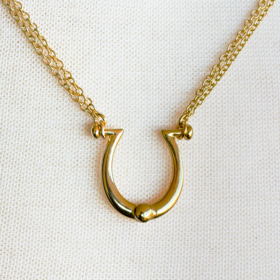 Omega - Equestrian Horseshoe Necklace in Gold