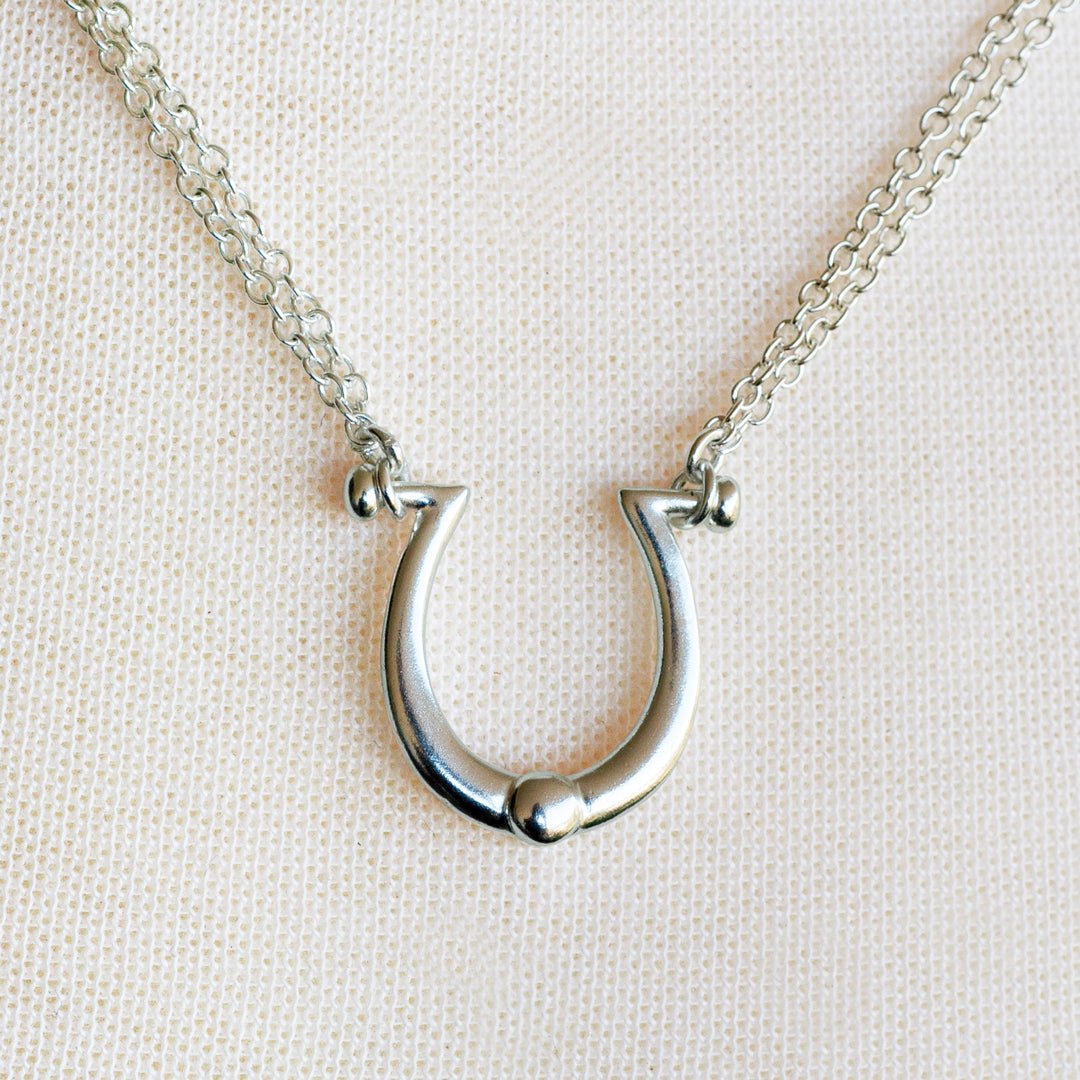 Omega - Equestrian Horseshoe Necklace in Silver