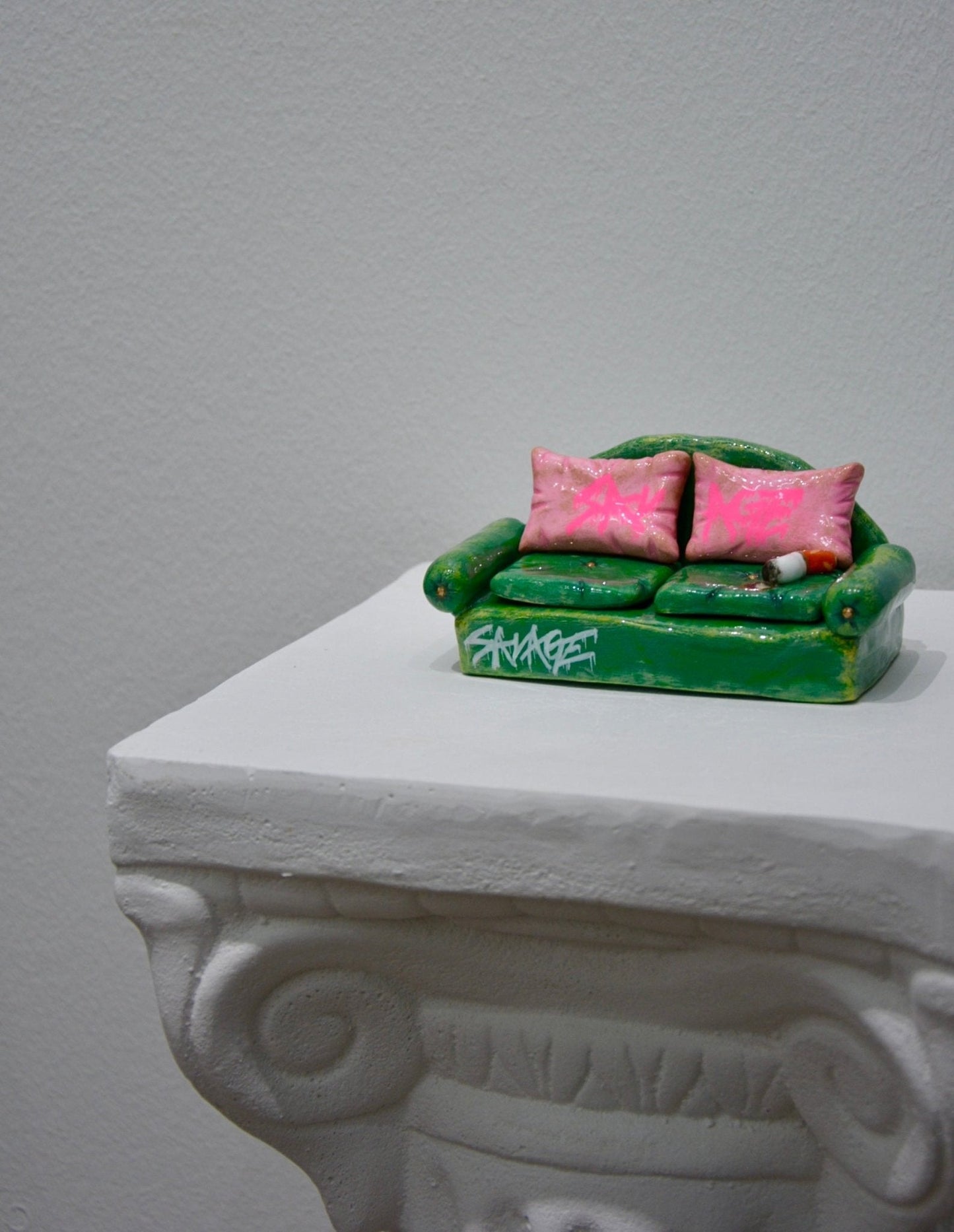 SAVAGE GRAFFITI COUCH