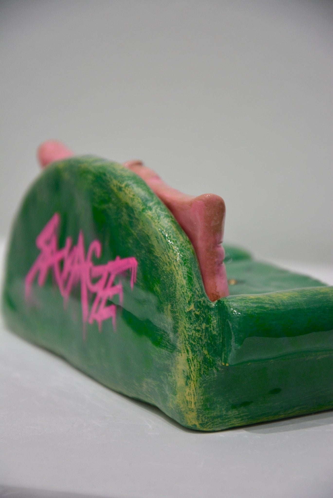 SAVAGE GRAFFITI COUCH